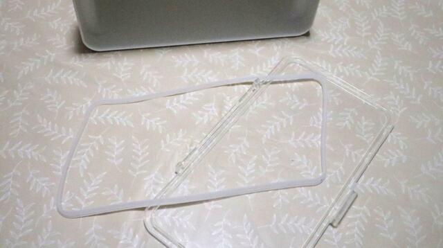 【tower（山崎実業） 密閉袋ごとペットフードストッカー】分解して丸洗い可能