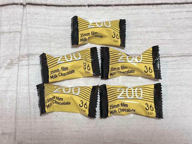 写真フィルムをモチーフにしたパッケージが◎【PLAZA限定】スヌーピー PEANUTS EUREKA エウレカ カメラ缶（クランチチョコ）