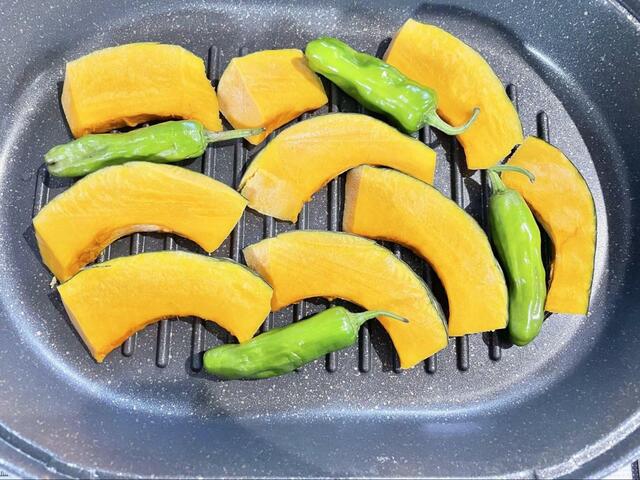 【ニトリ　IHダイキャストグリルパン】火が通りにくいかぼちゃも素早く柔らかに