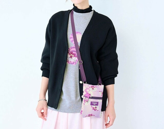 スマートフォン収納ポケット付きショルダーバッグ（選べるキャラクター）｜￥ 2,990 （税込）