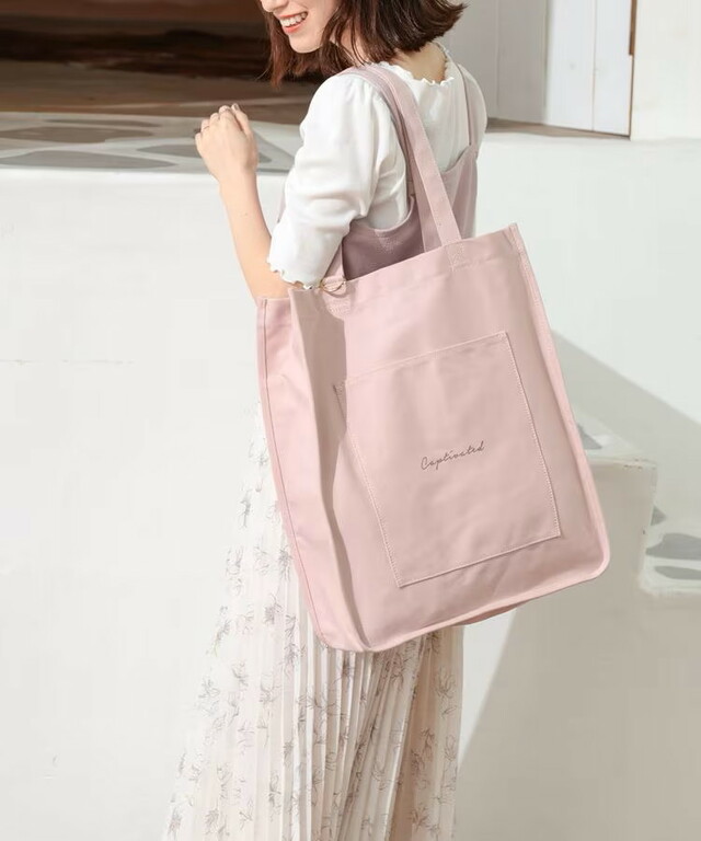 「多ポケットトートバッグ」2,780円（税込）