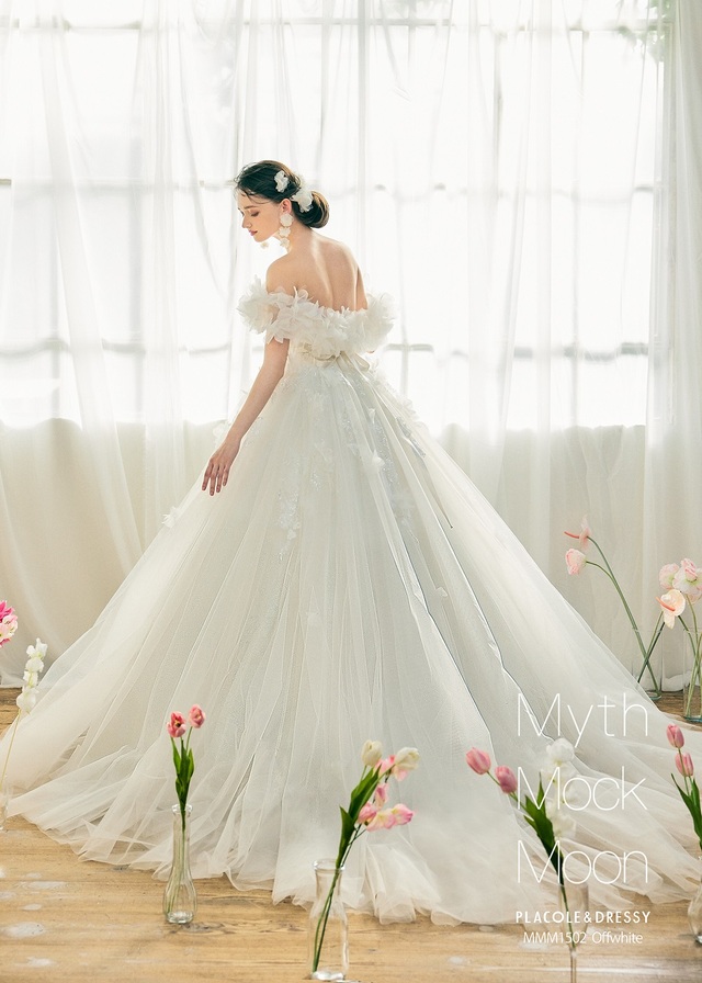 KURAUDIA × PLACOLE & DRESSY(クラウディア×プラコレ)新作ウェディングドレス|MMM1502_Offwhite