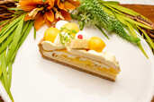【キル フェ ボン】「マンゴーとバナナのタルト」piece ¥1,198 / whole (25cm) ¥14,385 / whole(17cm) ¥6,598/仙台限定で販売