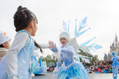 東京ディズニーランド アナとエルサのフローズンファンタジー 「フローズンファンタジーパレード」