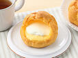 ふんわりと丸く焼き上げたシュー皮とホイップとカスタードが優しいハーモニーを奏でます