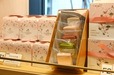 春は「さくら」をテーマにしたお菓子も多数販売されていました