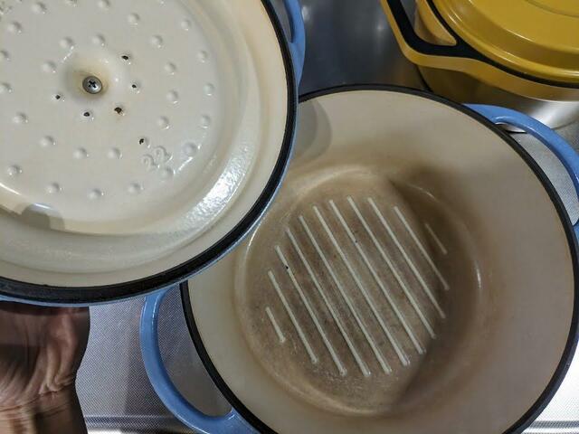 【アイリスオーヤマ 無加水鍋 COTOCO （MKSN-S20）】バーミキュラの鋳鉄鍋。性能はピカイチだけど重さがネック