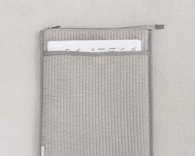 【ボンマモン「すっきりスリムな ヌビ風 PCケース」】A4ファイルや書類などを入れるのも◎