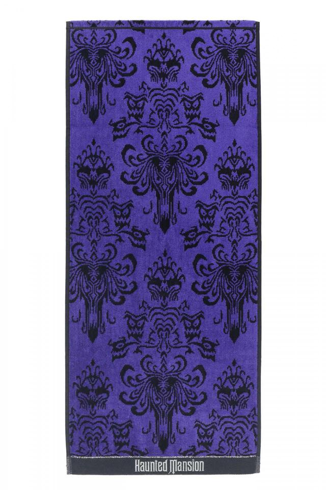 フェイスタオル 1,600円｜サイズ：縦約80×横約34cm｜東京ディズニーリゾート「ディズニーストーリービヨンド」グッズ｜販売店舗：東京ディズニーランド「キングダム・トレジャー」｜発売日：2023年1月26日（木）