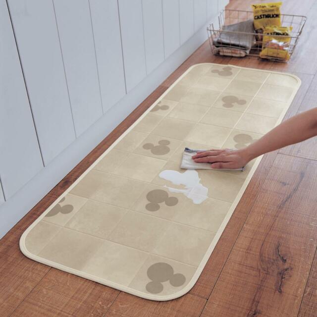 拭けるキッチンマット「ミッキーモチーフ」｜ ￥ 2,490～7,890 （税込）