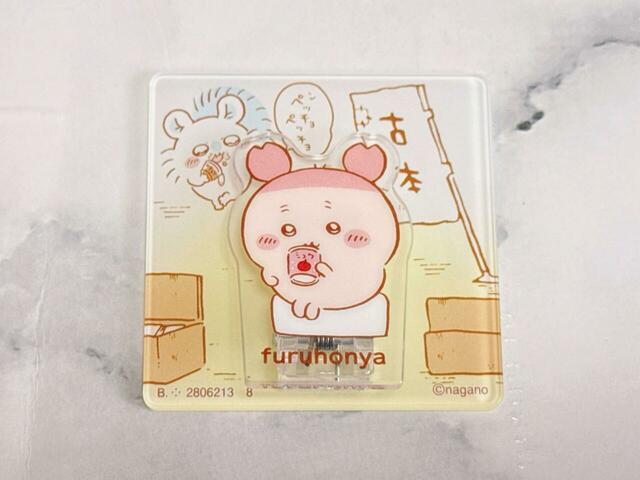 【ちいかわ アクリルシーンクリップビスケット】8．古本屋が被ってしまいました…！