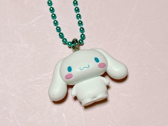 洋服などは着ていないノーマルシナモンで、表情もいつものお顔。定番感のあるデザインが、これまた良い…!