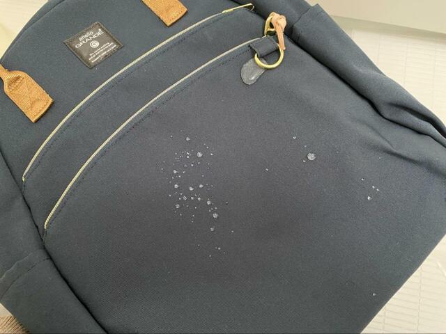 【anello MART リュック】撥水加工が施されているため、少しの雨や雪なら気にせず使えます！