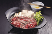 「夏のグルメギフト『宮崎県産 霧峰牛 カタロース スライス 400g』」<価格:3,000円(税込)>【アンニョンの夏の福袋「サマーバッグ」が今年も登場!4000円分のお食事クーポンや、オリジナルグッズが入って“税込3000円”!】