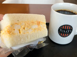【タリーズコーヒー　たっぷりタマゴサンドセット】ふわふわのタマゴサラダとシャキシャキの玉ねぎの食感がイイ！