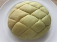 【ローソン しっとりメロンパン メロンクリーム＆メロンホイップ】まるでメロンのようなコロンと可愛いルックス