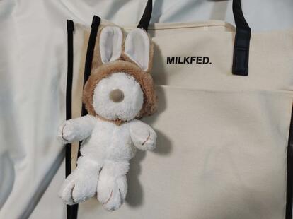 MILKFED.】新発売のトートバッグはB4サイズも入る大容量！ロゴストラップもついてくるよ♪（写真 11/12） - mimot.(ミモット)