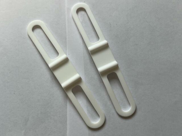 【ダイソーミニ扇風機用シリコンホルダー】白以外にも黒も販売されていました