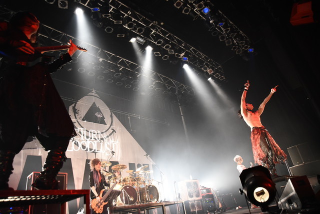 「COMMUNE」ライブレポート／NOCTURNAL BLOODLUST