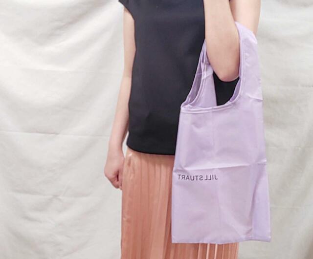 フェミニンコーデとも相性バツグンです