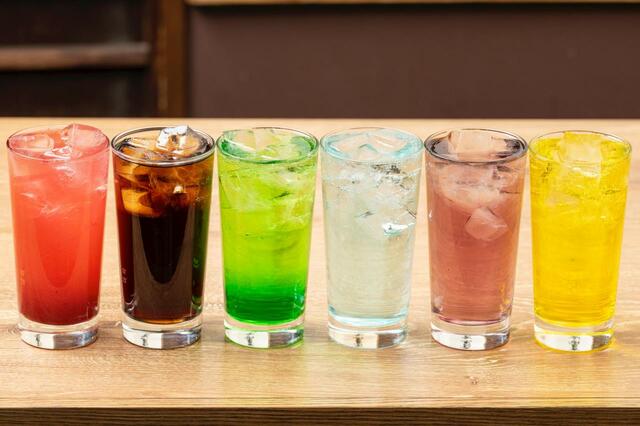 「絵心の覚醒ドリンク(アルコール)」＜￥798円(税込)＞【肉汁餃子のダンダダン×アニメ「ブルーロック」コラボ】