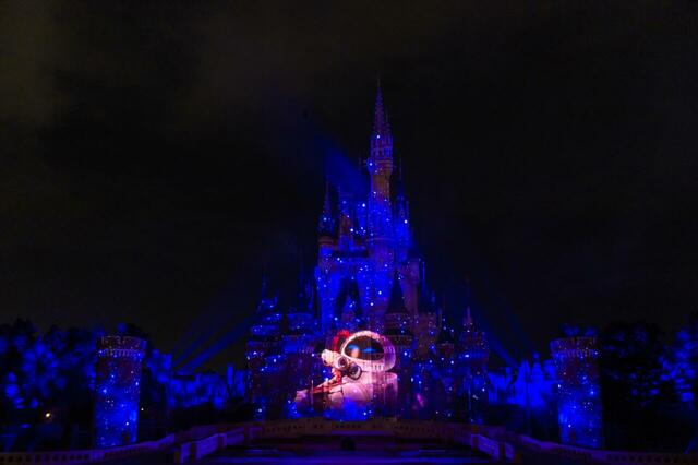 東京ディズニーランド「Reach for the Stars」