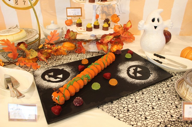 『イモムシのチョコレートムース』は見た目もばっちり