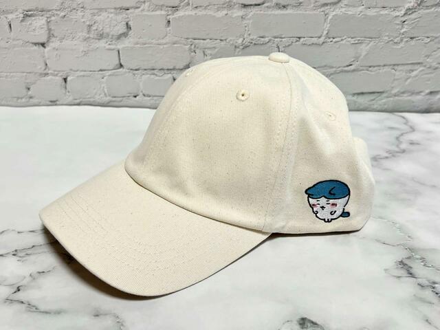 さりげないハチワレの刺繍がかわいい！【アベイル×ちいかわ】