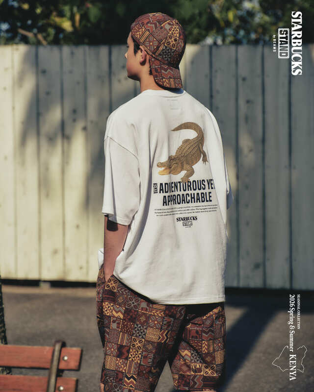 【STARBUCKS STAND by BEAMS】動物モチーフやアフリカの地図をあしらった存在感のあるTシャツ