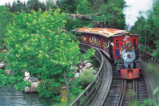 ウエスタンリバー鉄道｜暗い・怖いところが平気ならば楽しめるアトラクション｜東京ディズニーランド