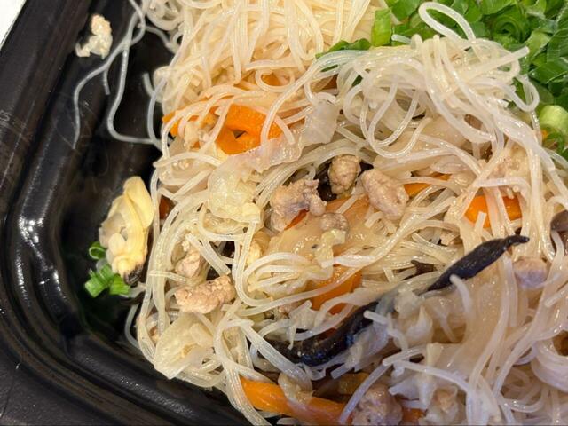 【ロピア 台湾風もり盛りあさりビーフン】この内容で税込702円は正直すごい！