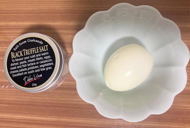 【カルディ　トリュフソルト×ゆでたまご】トリュフの風味がゆで卵を一層おいしく！