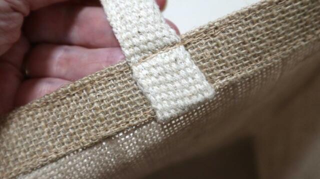 【無印良品 ジュートマイバッグ】持ち手もしっかり縫い付けられていてかなり丈夫です