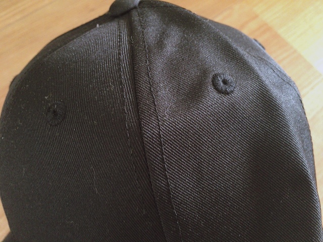 【ワークマンの黒キャップ】穴が開いていて通気性抜群