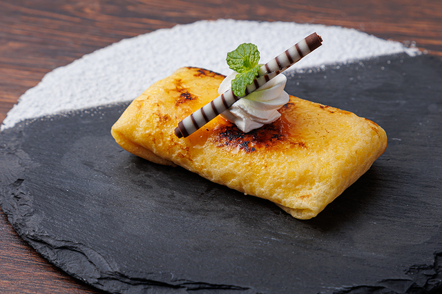 カスタードのクレープ包み