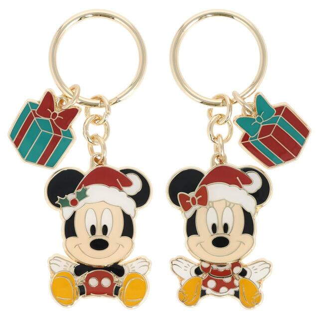 キーチェーンセット 1,600円|東京ディズニーリゾート「ディズニー・クリスマス」スペシャルグッズ|販売店舗:東京ディズニーランド「ディズニー&カンパニー」、東京ディズニーシー「ガッレーリア・ディズニー」|発売日:2026年11月10日(火)