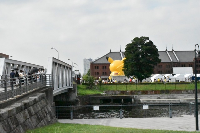 あっ、デカいのがみえる！