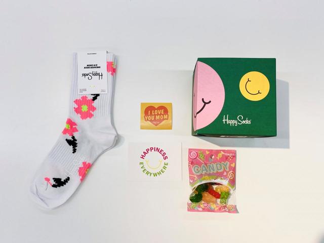 【イクスピアリの母の日ギフト】Happy Socks Candy Café／ソックス・グミ・メッセージカード・ステッカーを組み合わせた数量限定セット