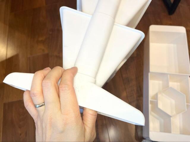 【頂点看板　デスク収納ラック】組み立てはパーツを差し込んでいくだけのシンプル構造！工具は一切不要です