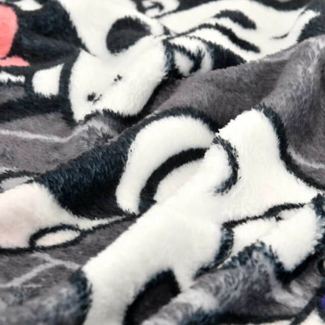 ミッキー、ドナルド、グーフィー ブランケット 大判 The Disney100 Platinum Celebration Collection 7,590円