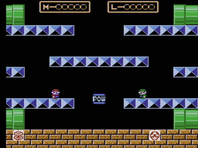 スーパーマリオブラザーズ3／2人プレイ時のみ、マップ上でマリオとルイージが重なったとき、どちらかがAボタンを押すと、マリオとルイージが登場するなつかしの『マリオブラザーズ』そっくりな対戦ミニゲームをプレイ可能。