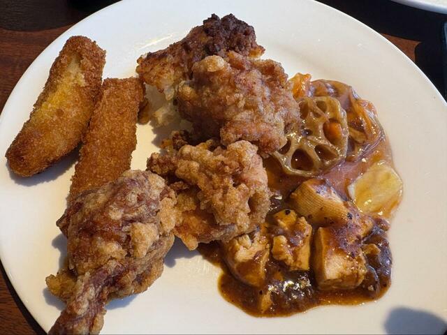 【フェスタガーデン】唐揚げもフライも熱々ジューシー！