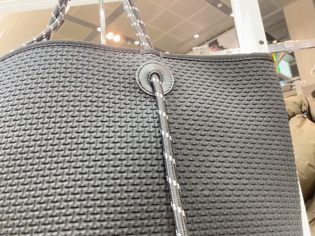 【ワークマン SBRトートバッグ】ストラップのボーダー柄がかわいい