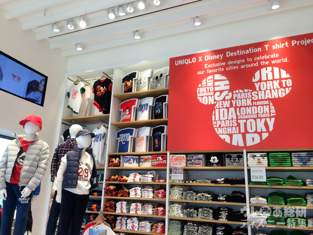 「ユニクロ」ディズニー・スプリングス店