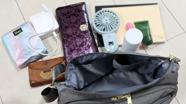 【anello GRANDE（アネロ グランデ） ショルダーバッグ】メイン荷室だけで、こんなにたくさんの荷物を収納できました！