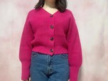 【GRL（グレイル）】Vネックショートニットカーディガン／ピンク着用