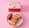「いちごミルククリームサンド」<価格:1,000円(税込)>【【Afternoon Tea】お花のような「いちごクッキー」 や「いちごドリンク」など♪苺シーズン限定ギフト11種を発売!】