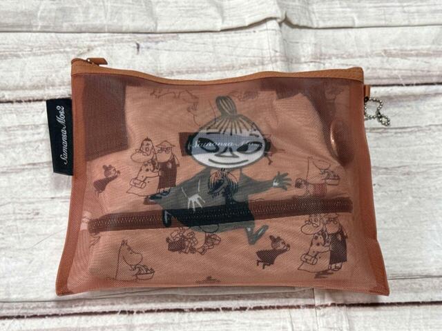 使わないときは折りたたみ可能で、セットのポーチに収納できるのもうれしいポイント