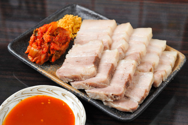 串かつ えいちゃん／蒸し豚　大980円