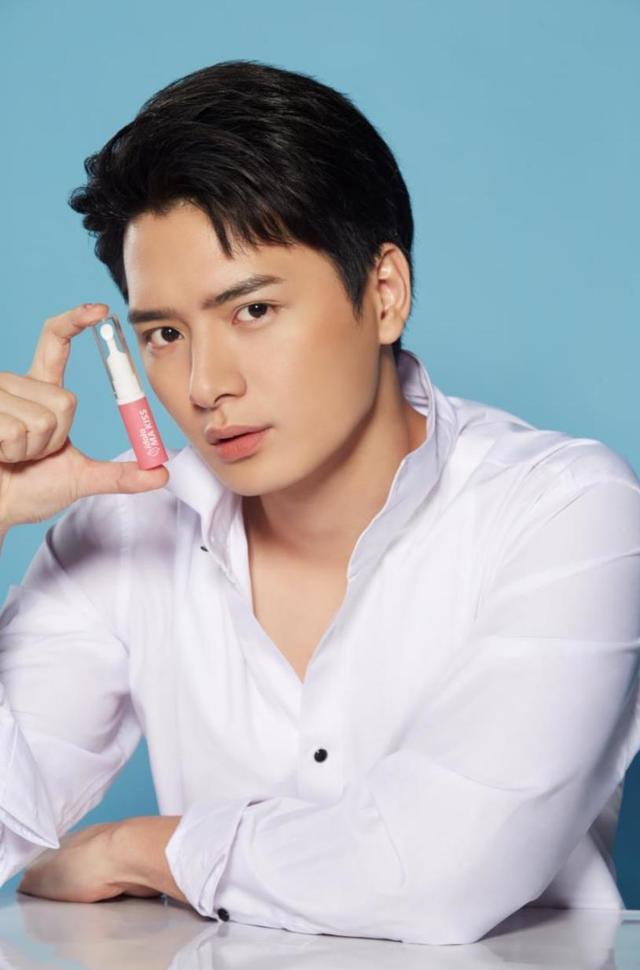 Krist（ピーラワット・シェーンポーティラット）MISTINE　IDOLO　MA　KISS